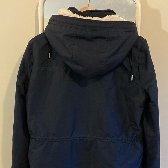 ABERCROMBIE THE A&F ALL SEASON WEATHER WARRIOR - Picture 2 of 6